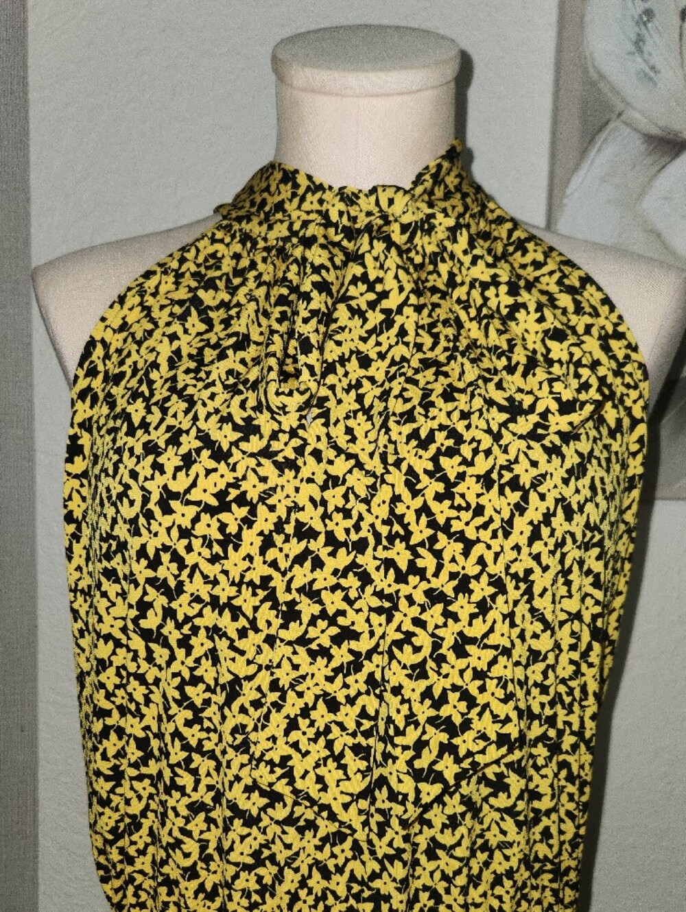 MICHAEL Michael Kors Yellow and Black Halter Floral Mini Dress - Picture 2 of 8